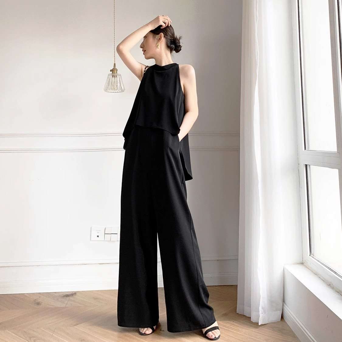 シンプル優美 ホルターネック パンツドレス