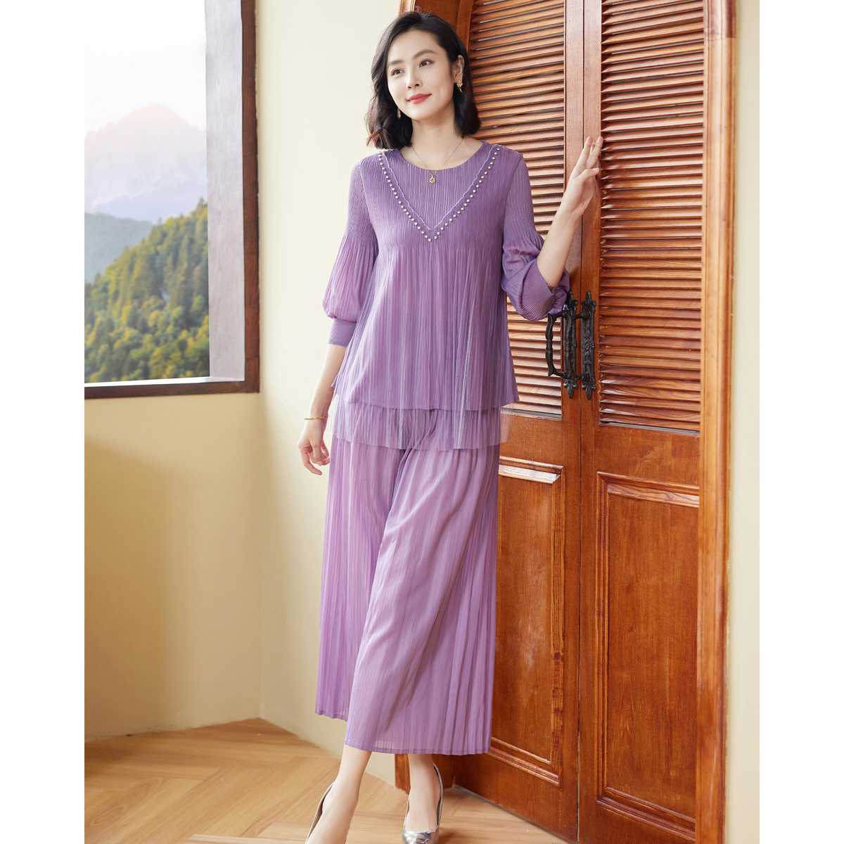 ふんわりプリーツパンツドレス