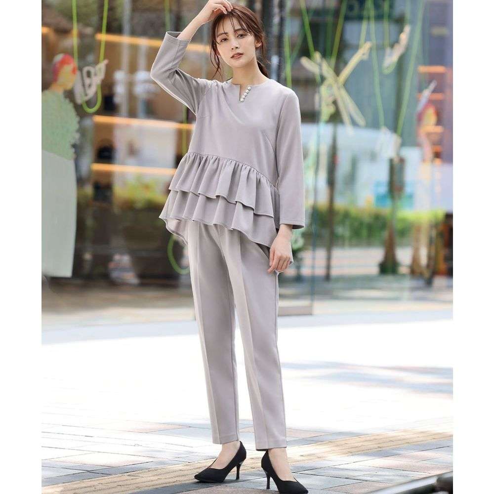 優雅な二段フリルトップスパンツドレス