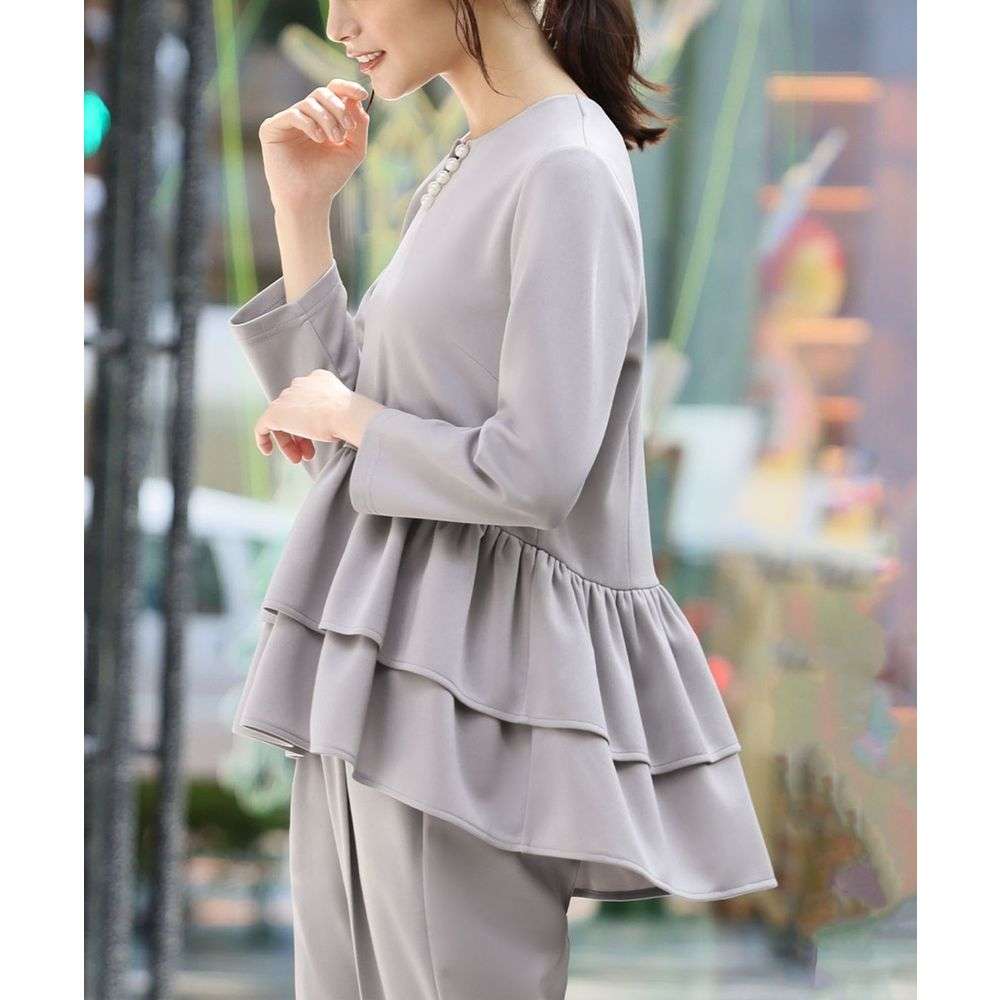 優雅な二段フリルトップスパンツドレス