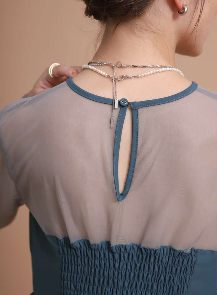 優雅なシルエットのパンツドレス